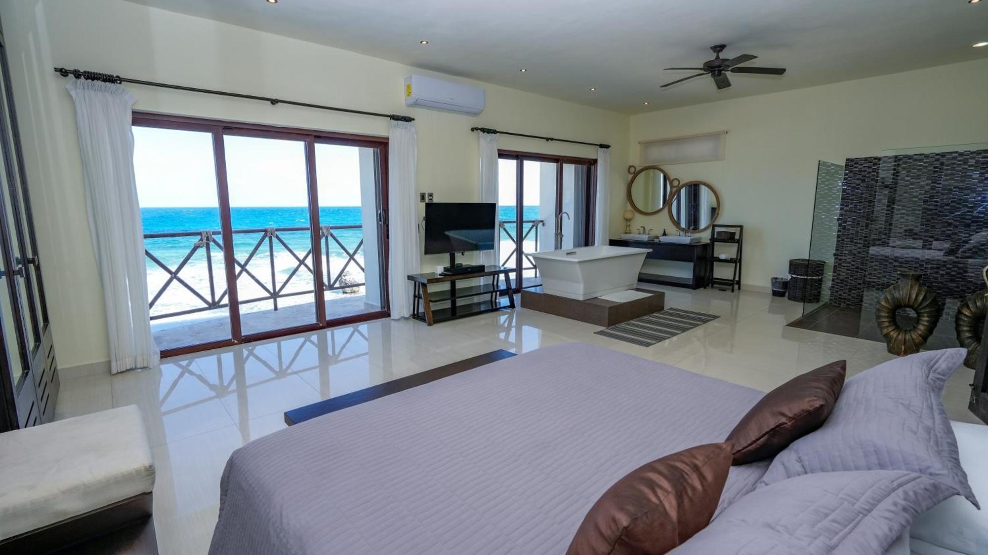 Villa Casa Javi- Ocean Front Located Mid Isla Mujeres Extérieur photo