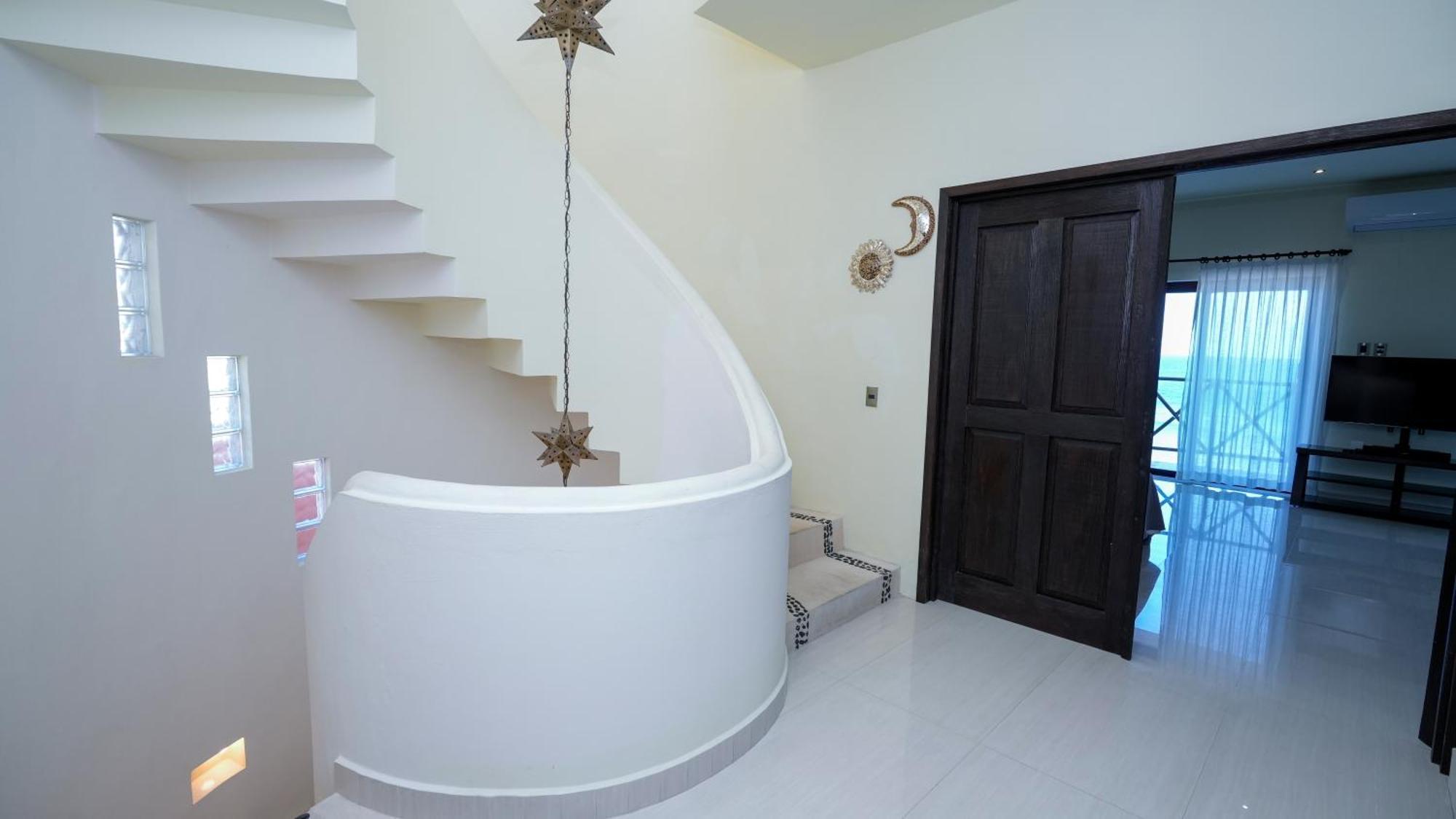 Villa Casa Javi- Ocean Front Located Mid Isla Mujeres Extérieur photo