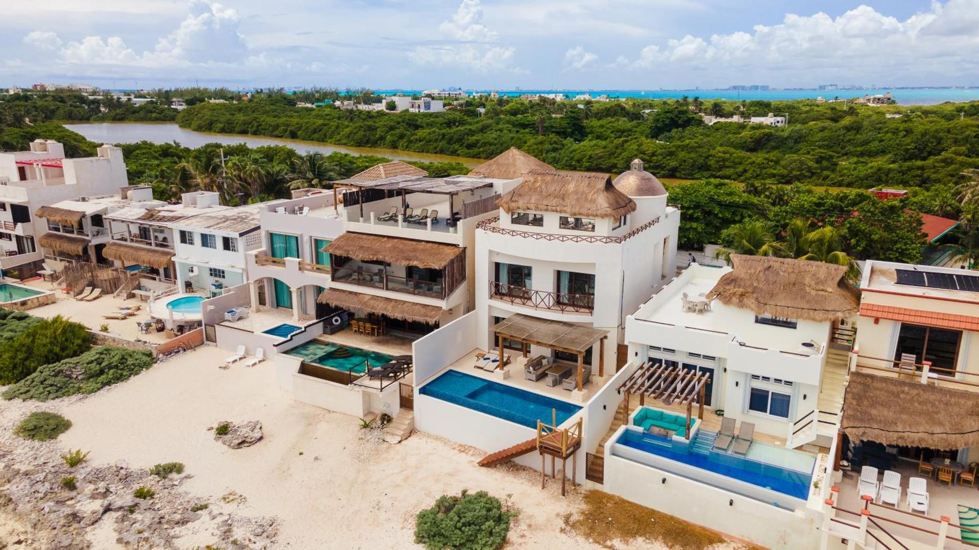 Villa Casa Javi- Ocean Front Located Mid Isla Mujeres Extérieur photo